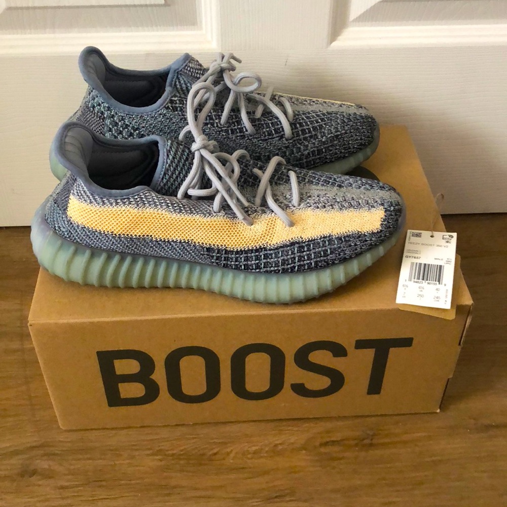 Authentic Yeezy boost 350 V2